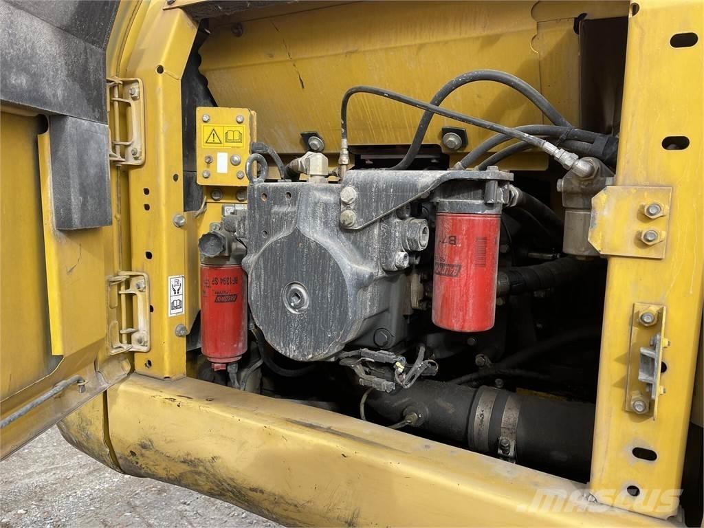 Komatsu PC210 LC-8 Kāpurķēžu ekskavatori