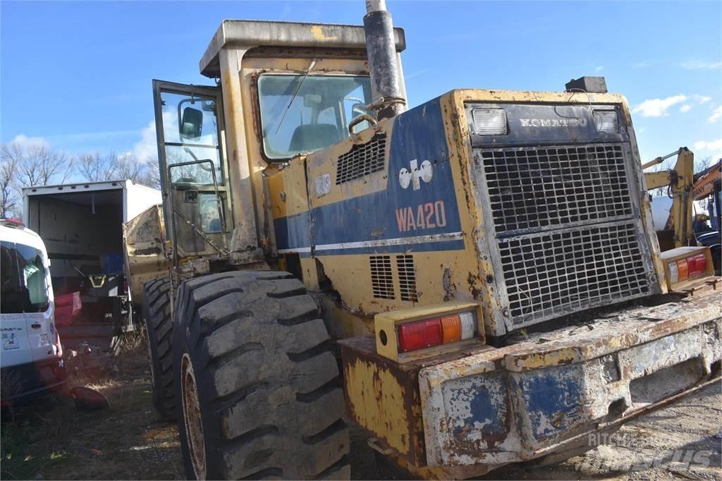 Komatsu WA420 Iekrāvēji uz riteņiem