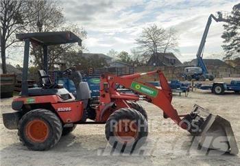 Kubota R520ST Iekrāvēji uz riteņiem