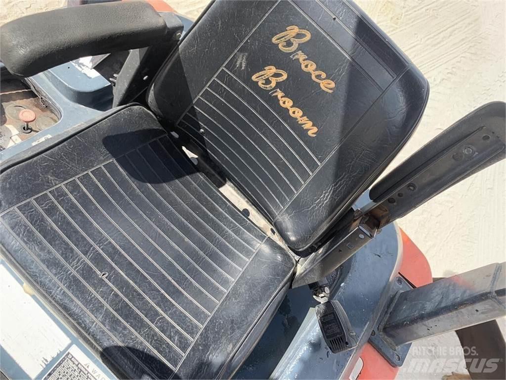 Kubota R520ST Iekrāvēji uz riteņiem
