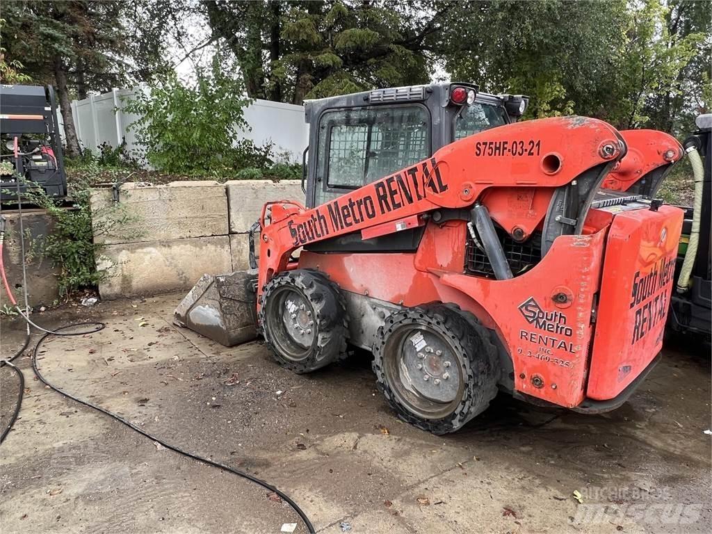 Kubota SSV75 Lietoti riteņu kompaktiekrāvēji