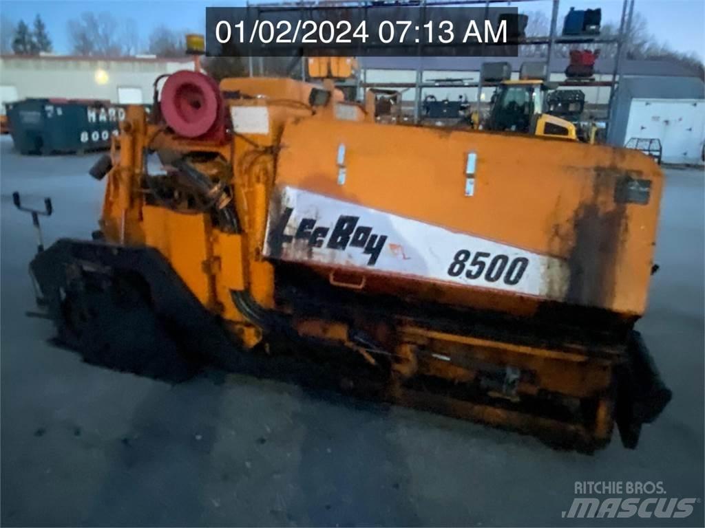 LeeBoy 8500 Asfalta klājēji