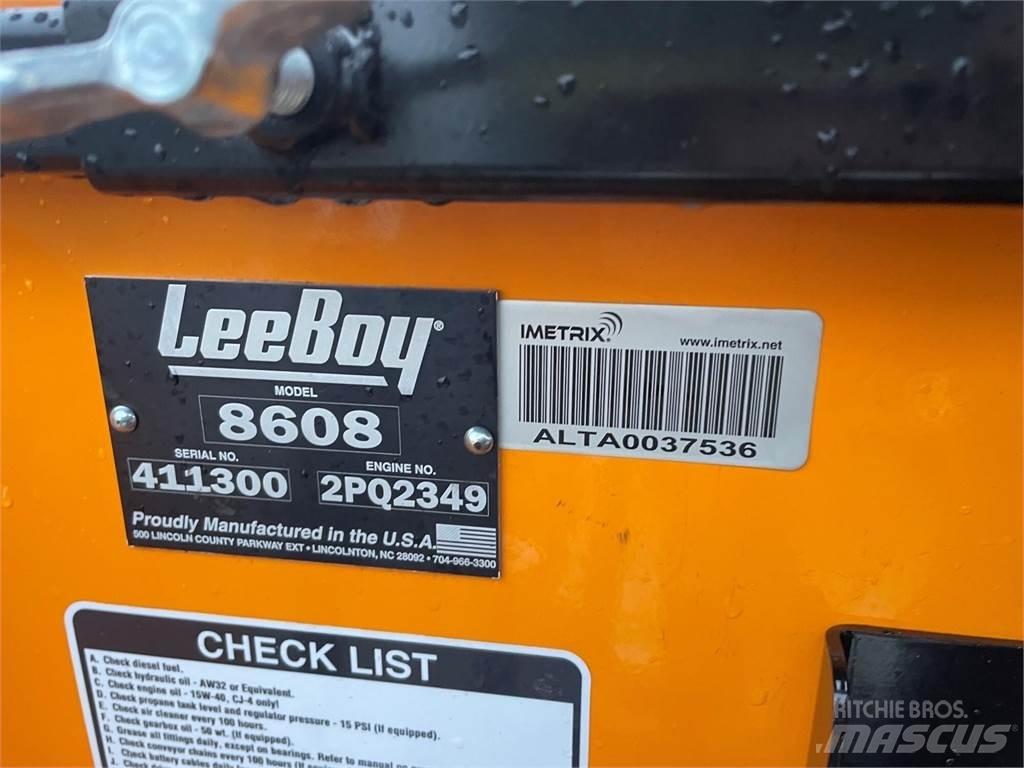 LeeBoy 8608 Asfalta klājēji