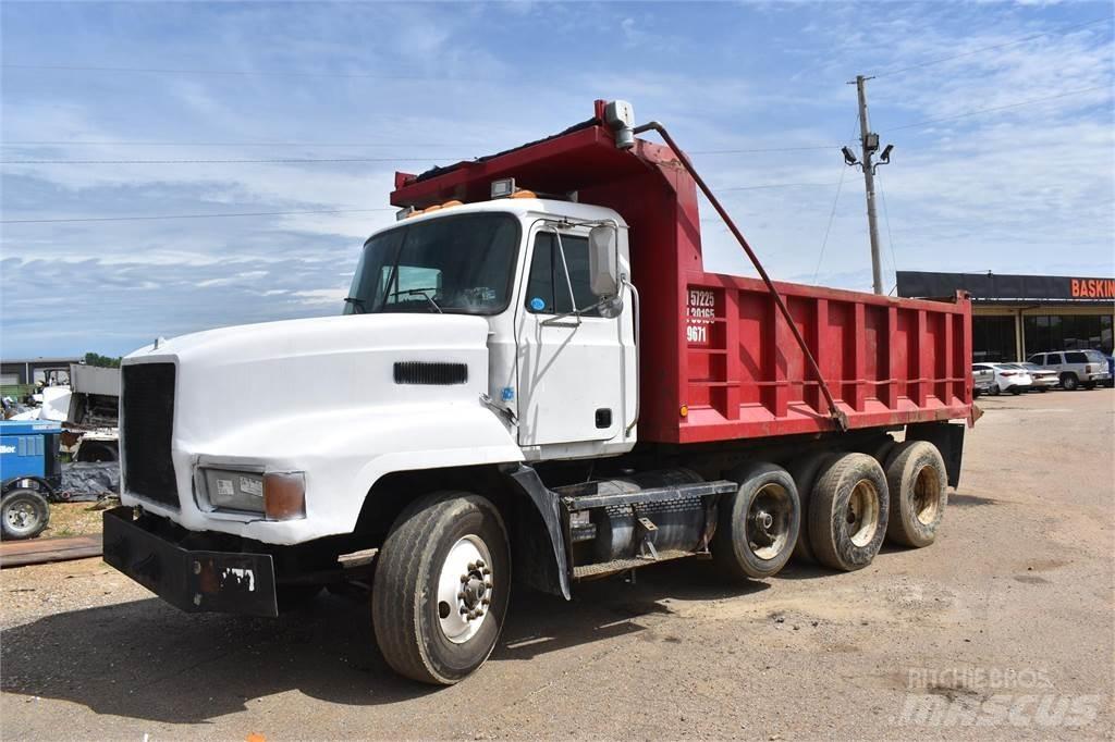 Mack CH613 Pašizgāzējs