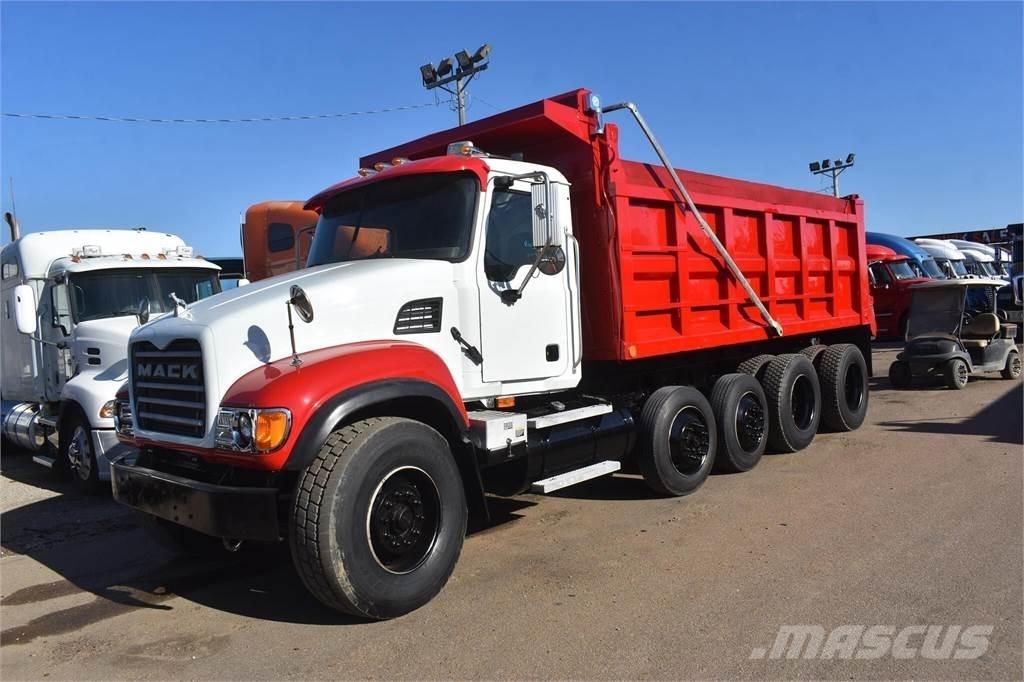 Mack GRANITE CV713 Pašizgāzējs