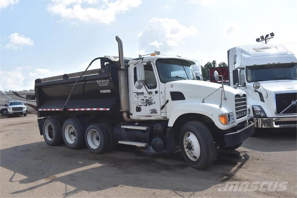 Mack GRANITE CV713 Pašizgāzējs