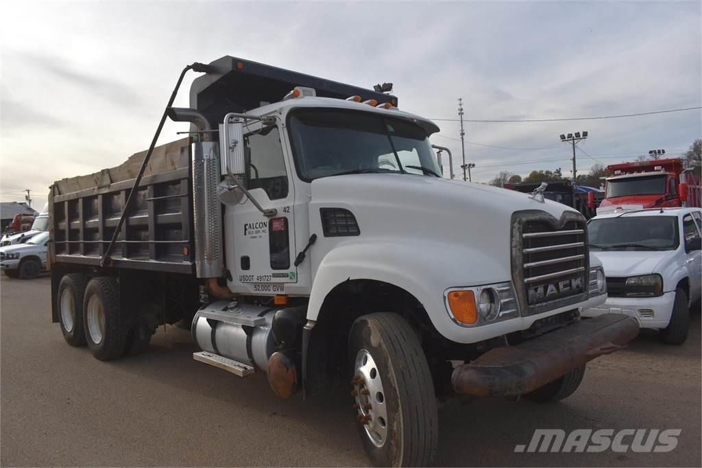 Mack GRANITE CV713 Pašizgāzējs