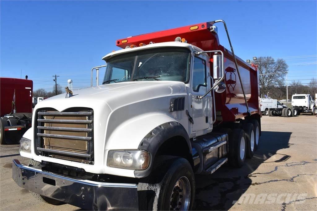 Mack GRANITE GU713 Pašizgāzējs