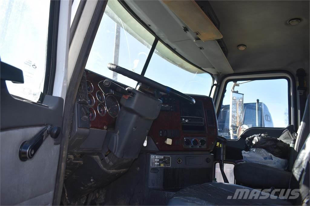 Mack GRANITE GU713 Pašizgāzējs