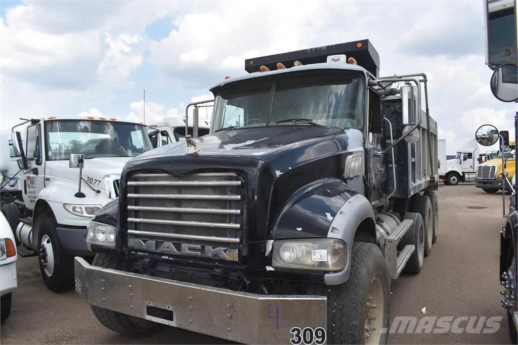 Mack GRANITE GU713 Pašizgāzējs