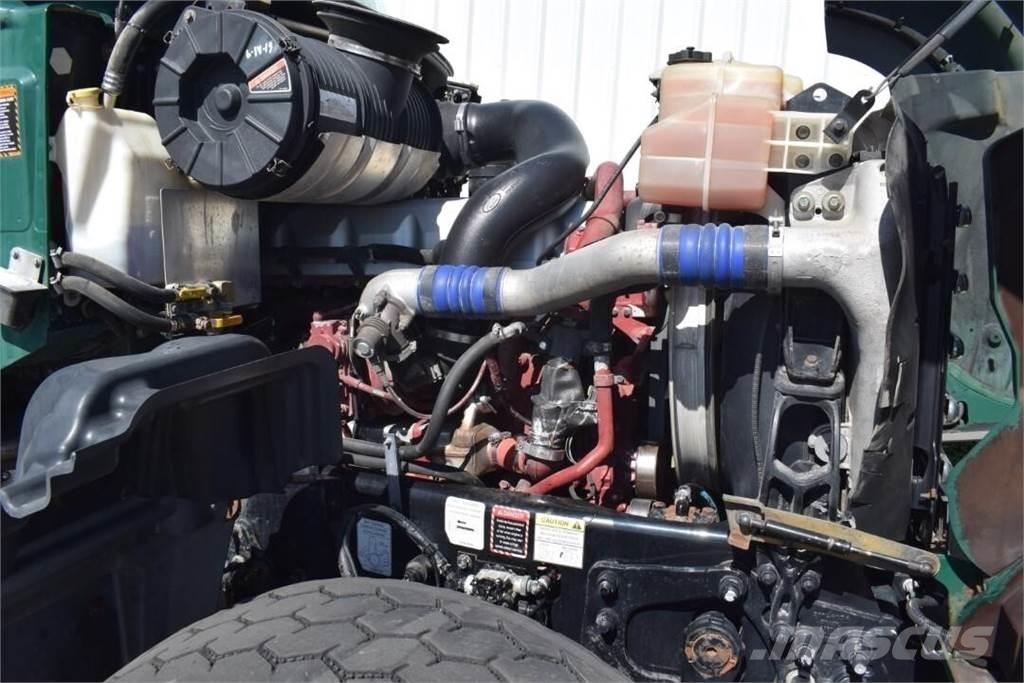 Mack GRANITE GU713 Autocisterna