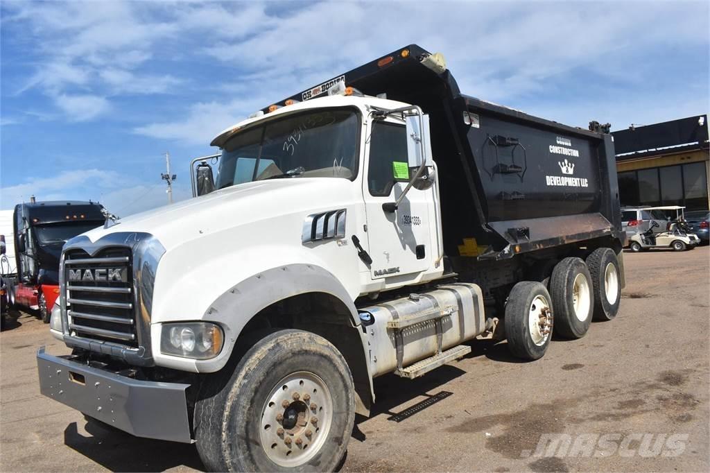 Mack GRANITE GU713 Pašizgāzējs