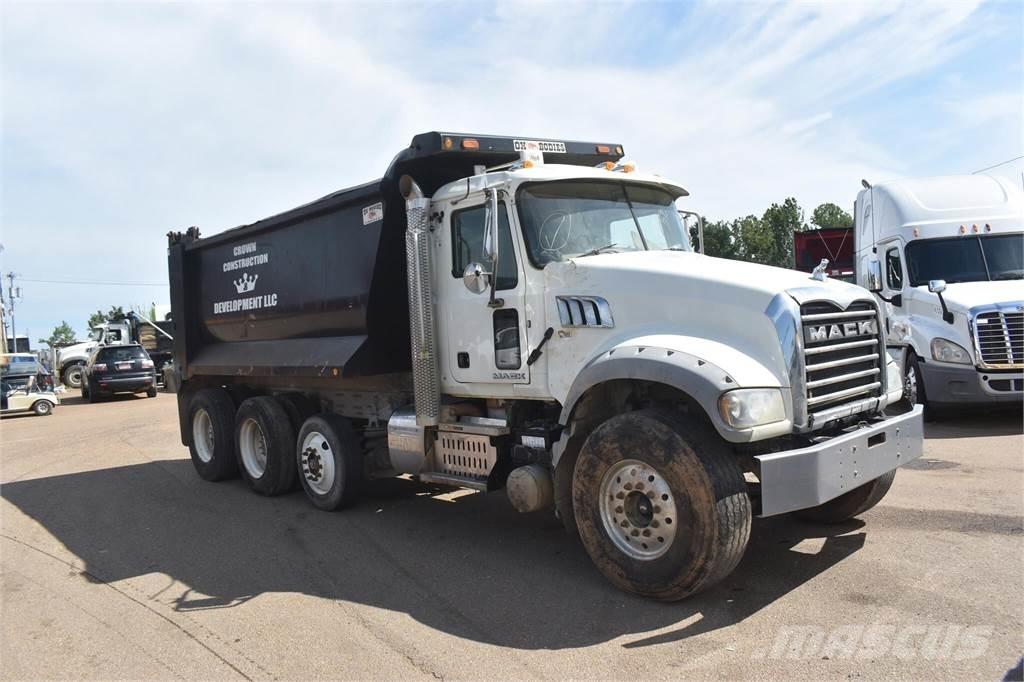 Mack GRANITE GU713 Pašizgāzējs