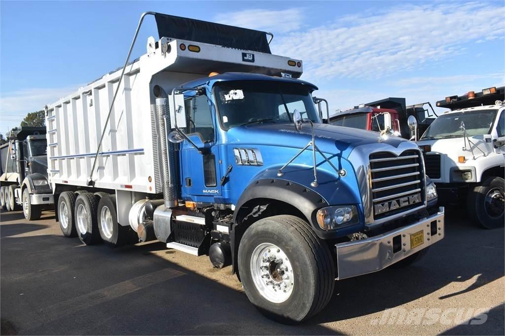 Mack GRANITE GU713 Pašizgāzējs