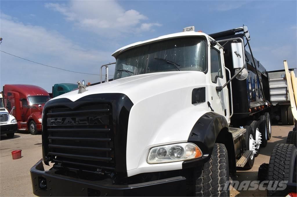 Mack GRANITE GU813 Pašizgāzējs