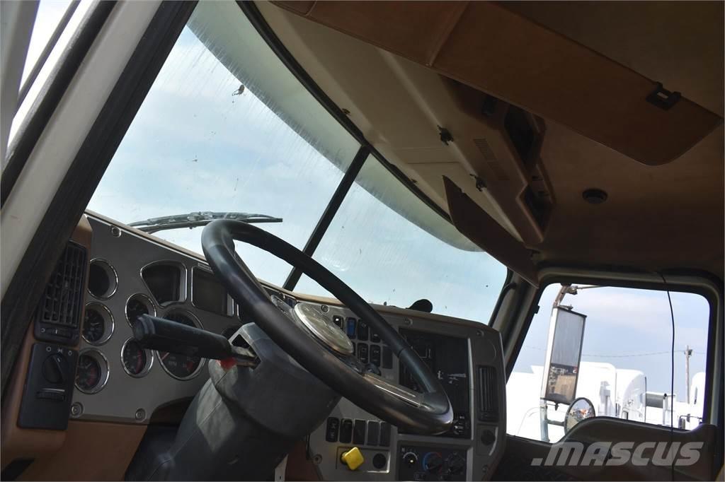Mack GRANITE GU813 Pašizgāzējs