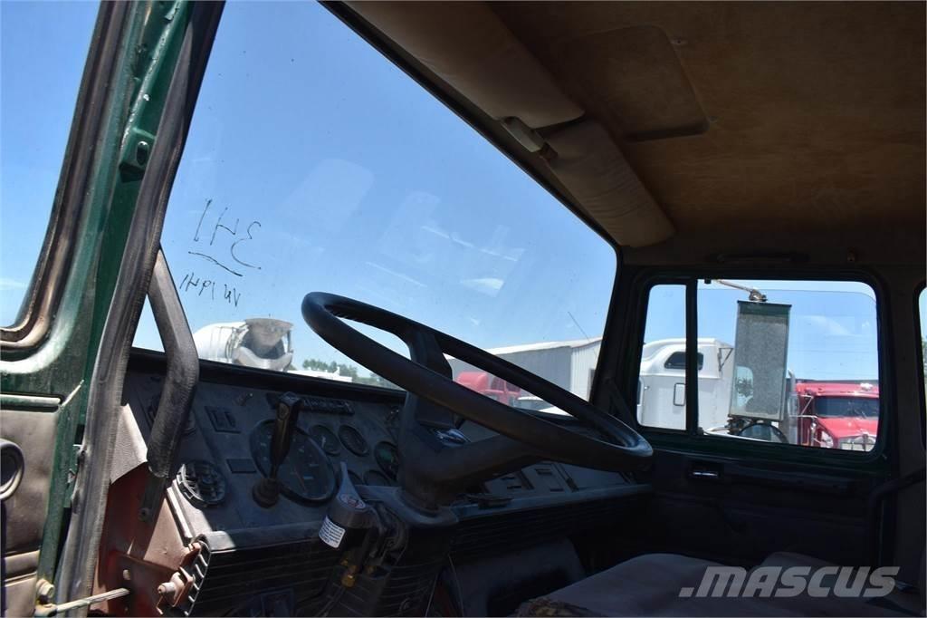 Mack MIDLINER CS200 Pašizgāzējs