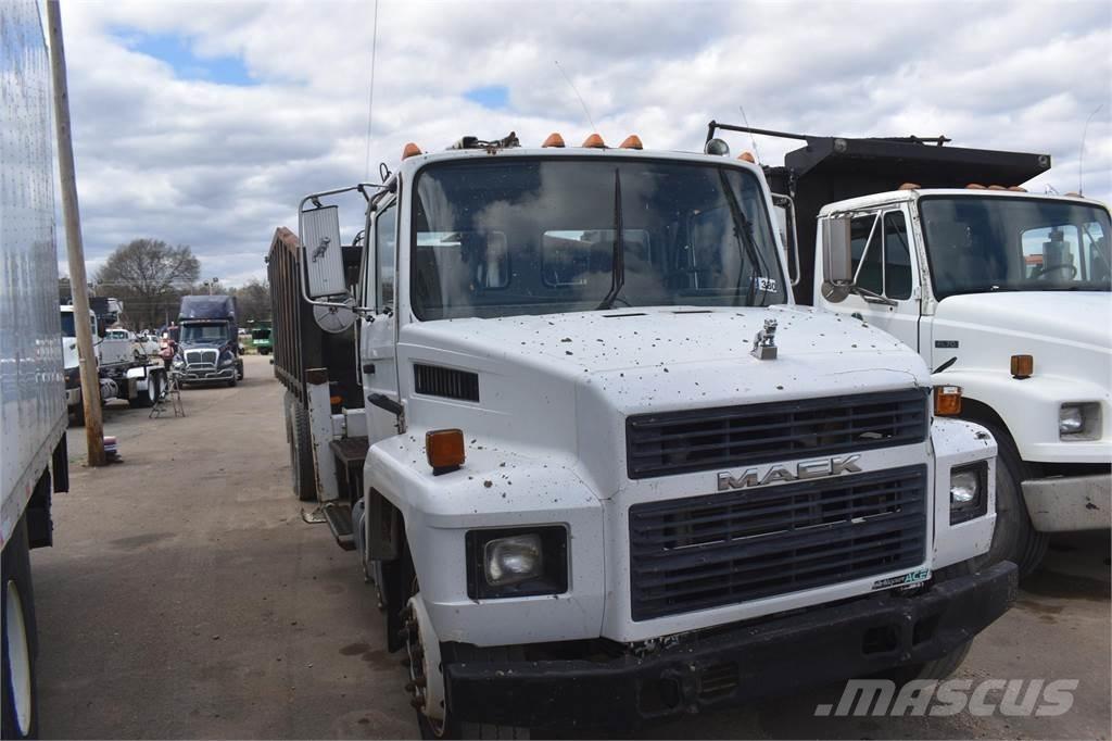 Mack MIDLINER CS300 Smagās mašīnas ar celtni