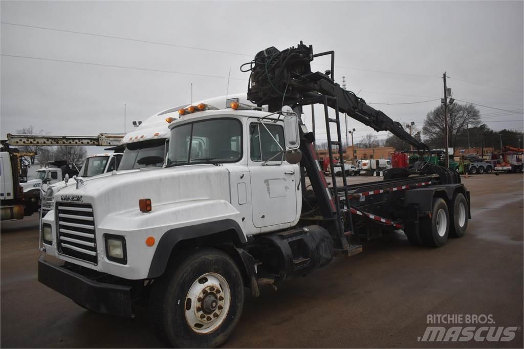 Mack RD688S Smagās mašīnas ar celtni