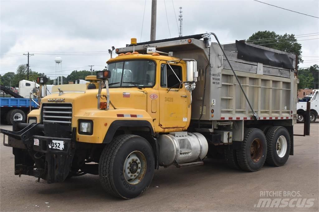 Mack RD688S Pašizgāzējs