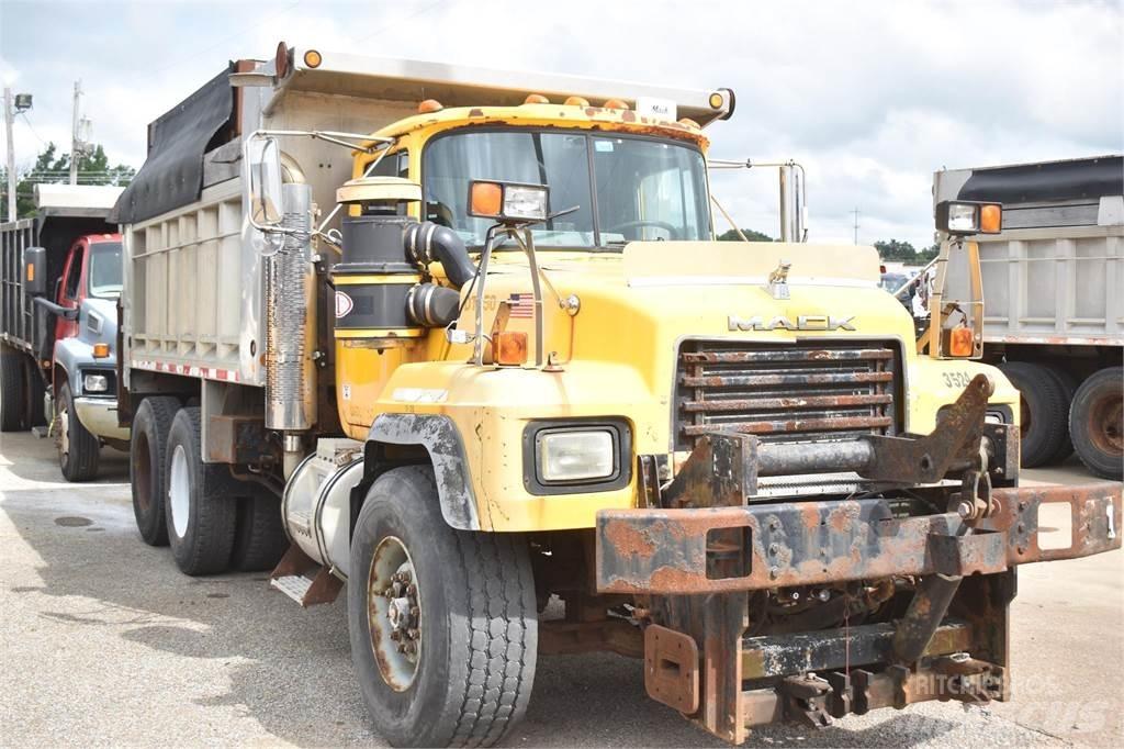 Mack RD688S Pašizgāzējs