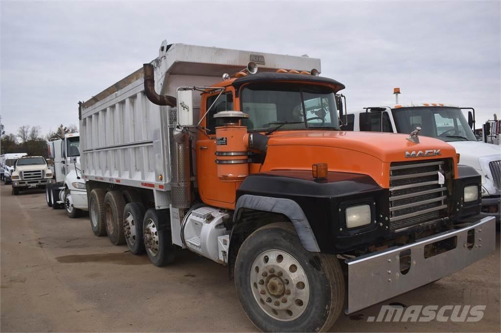 Mack RD688S Pašizgāzējs