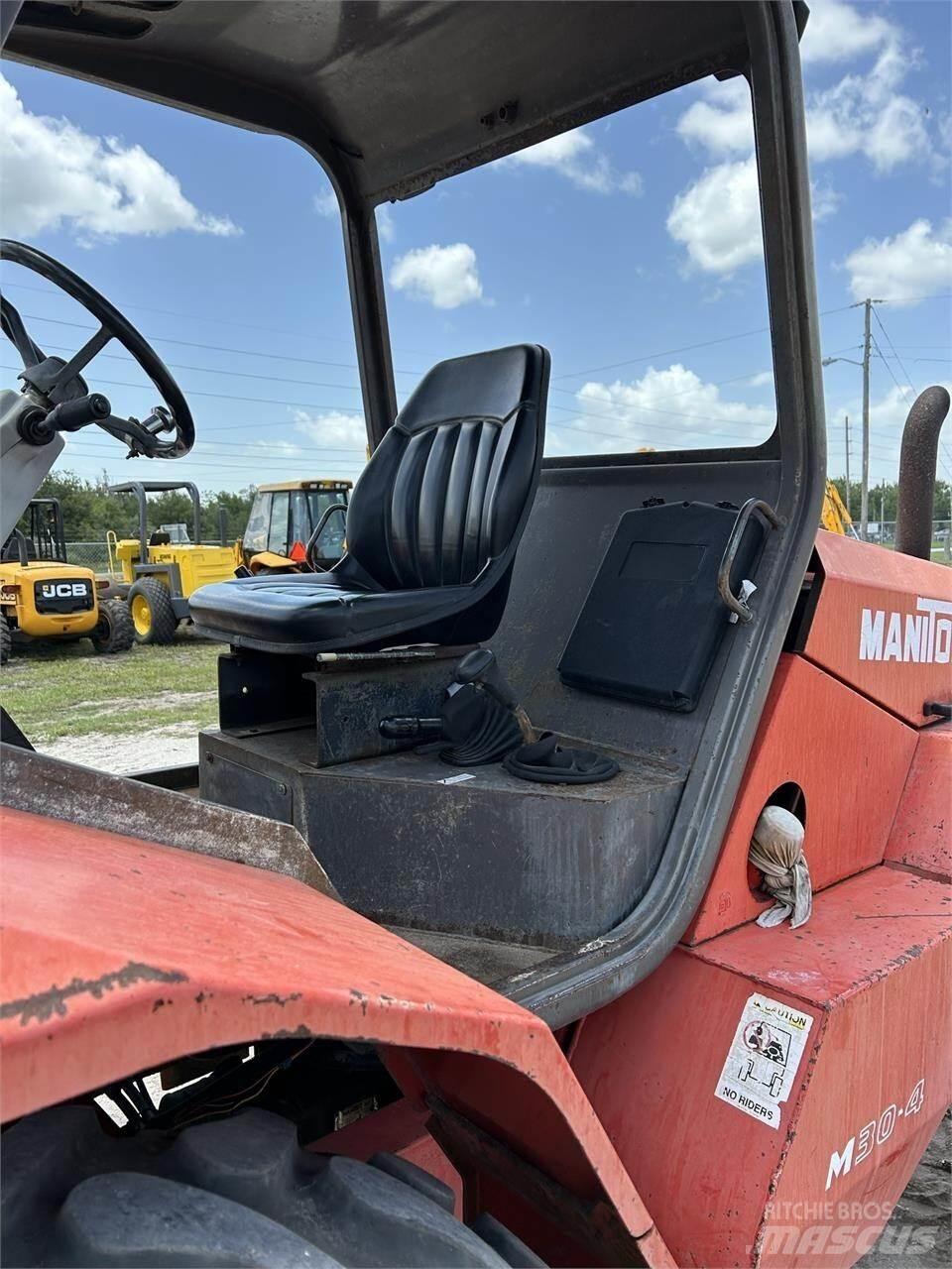 Manitou M30.4 Apvidus autokrāvējs