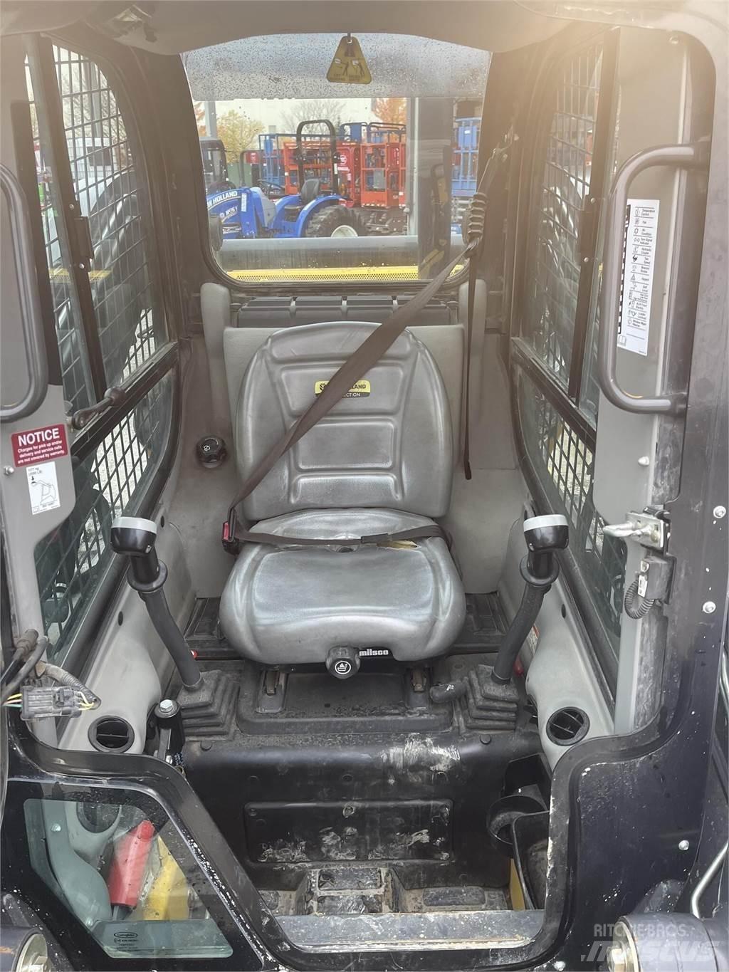 New Holland C237 Lietoti riteņu kompaktiekrāvēji