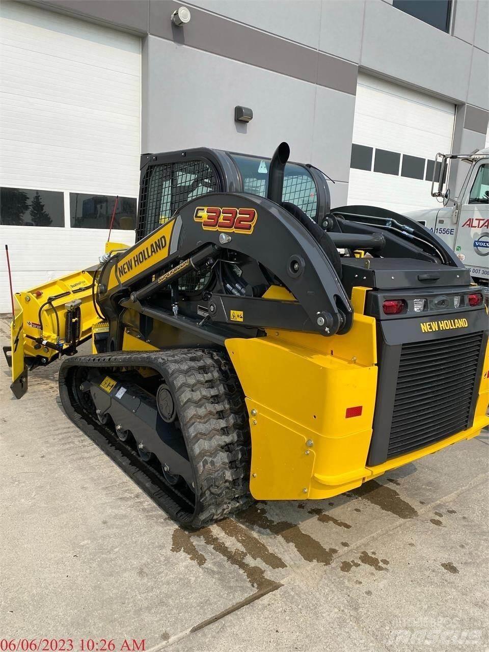 New Holland C332 Lietoti riteņu kompaktiekrāvēji