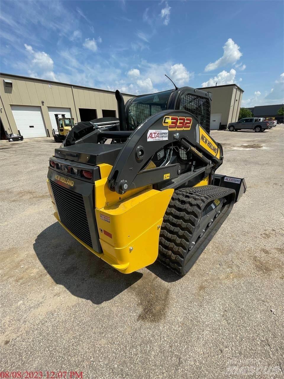 New Holland C332 Lietoti riteņu kompaktiekrāvēji