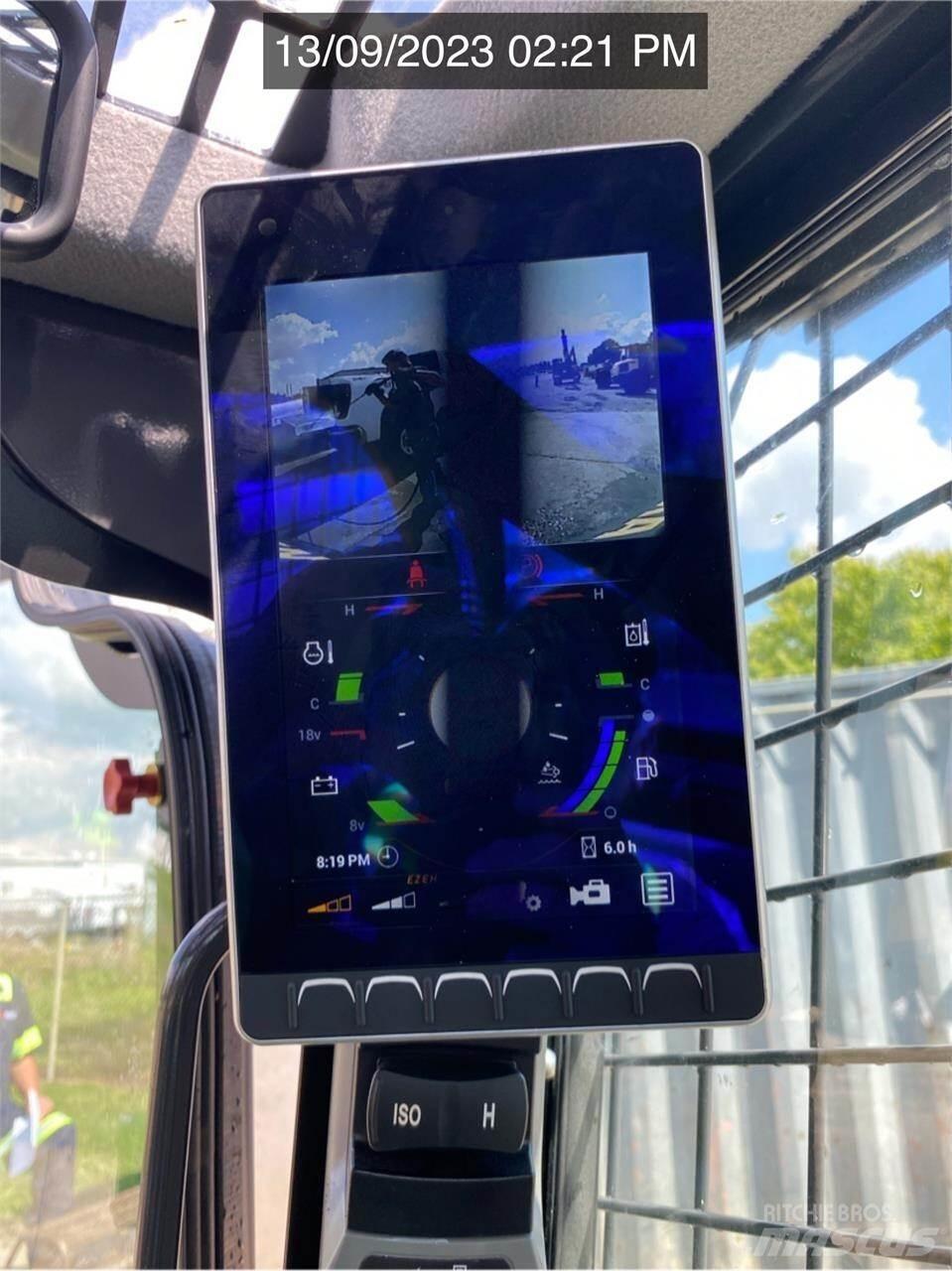 New Holland C345 Lietoti riteņu kompaktiekrāvēji