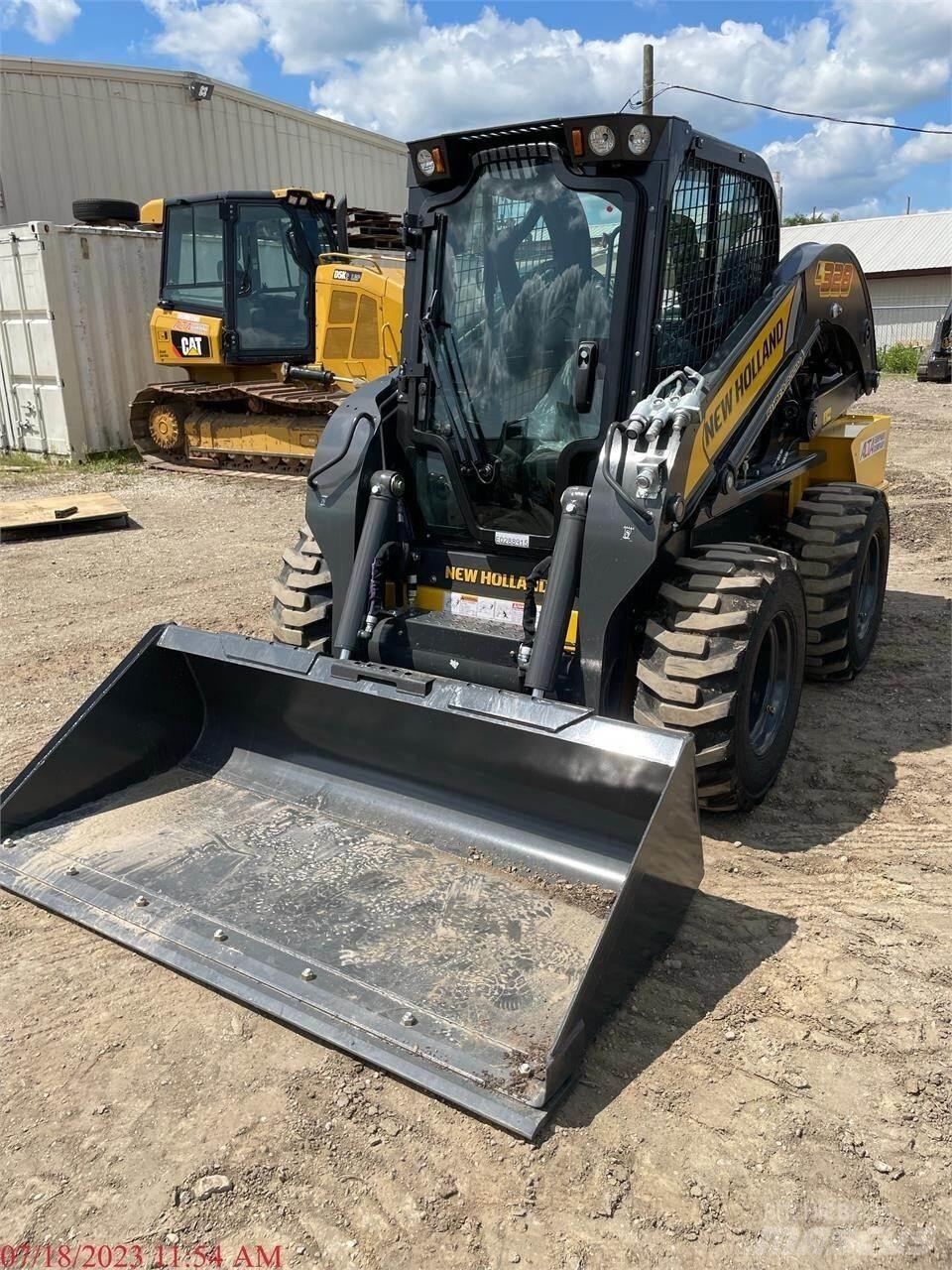New Holland L328 Lietoti riteņu kompaktiekrāvēji