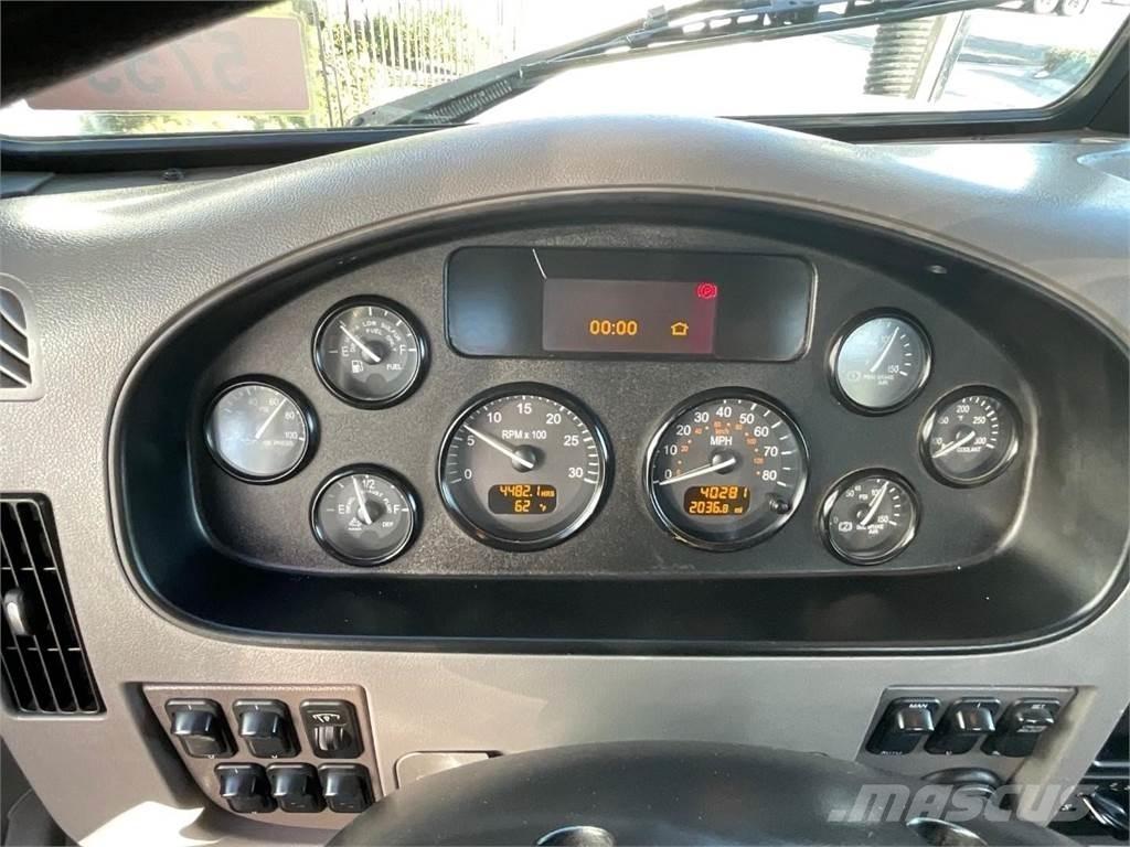 Peterbilt 348 Autocisterna