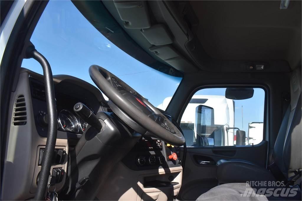 Peterbilt 567 Pašizgāzējs