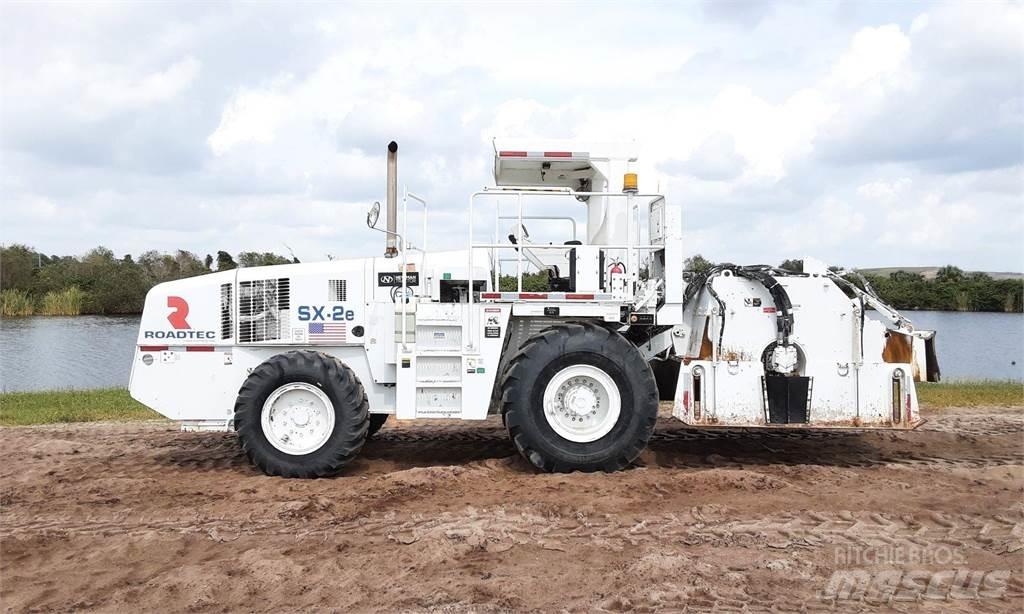 Roadtec SX2E Asfalta savācējs