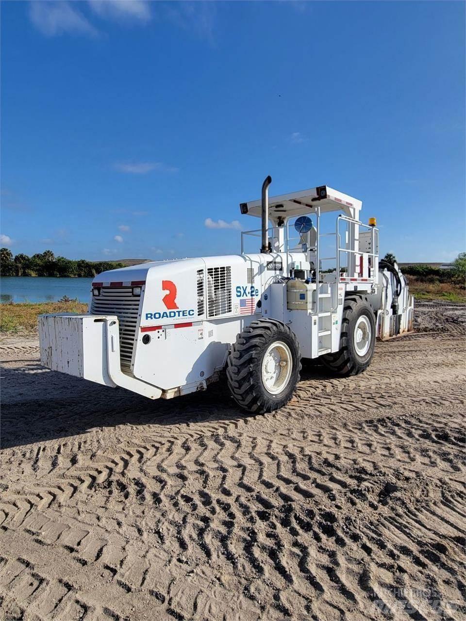 Roadtec SX2E Asfalta savācējs