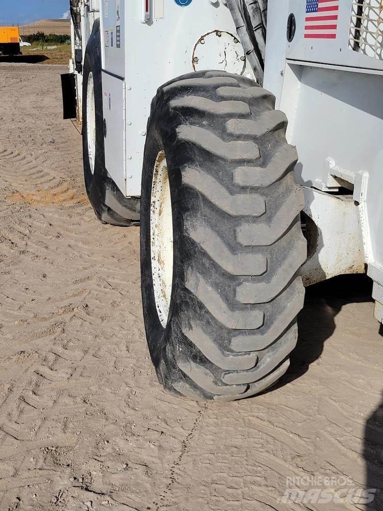 Roadtec SX2E Asfalta savācējs
