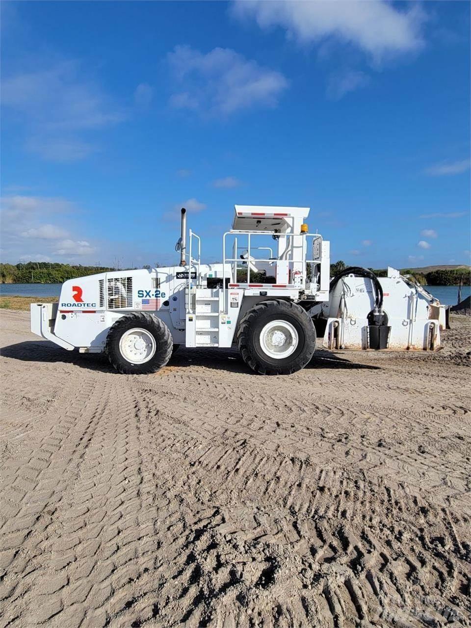 Roadtec SX2E Asfalta savācējs