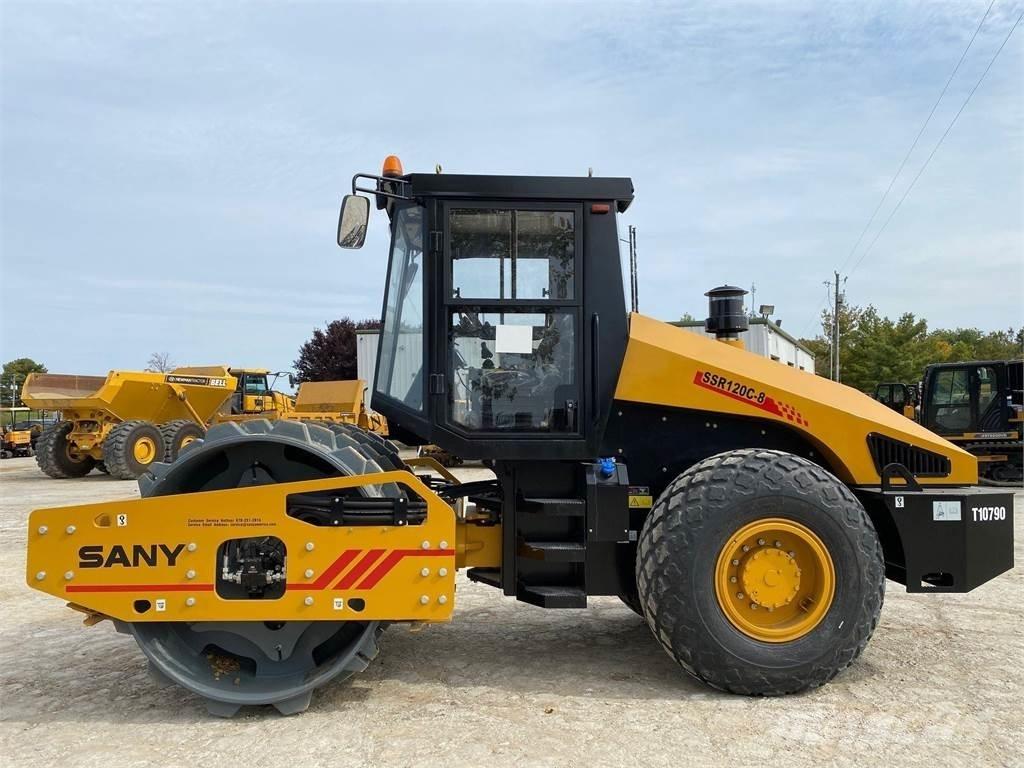 Sany SSR120C-8 Divvalču grunts veltņi