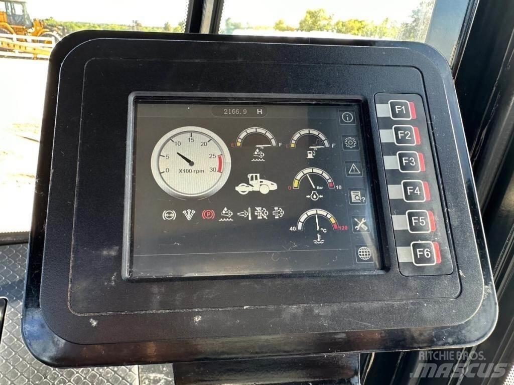 Sany SSR120C-8 Divvalču grunts veltņi