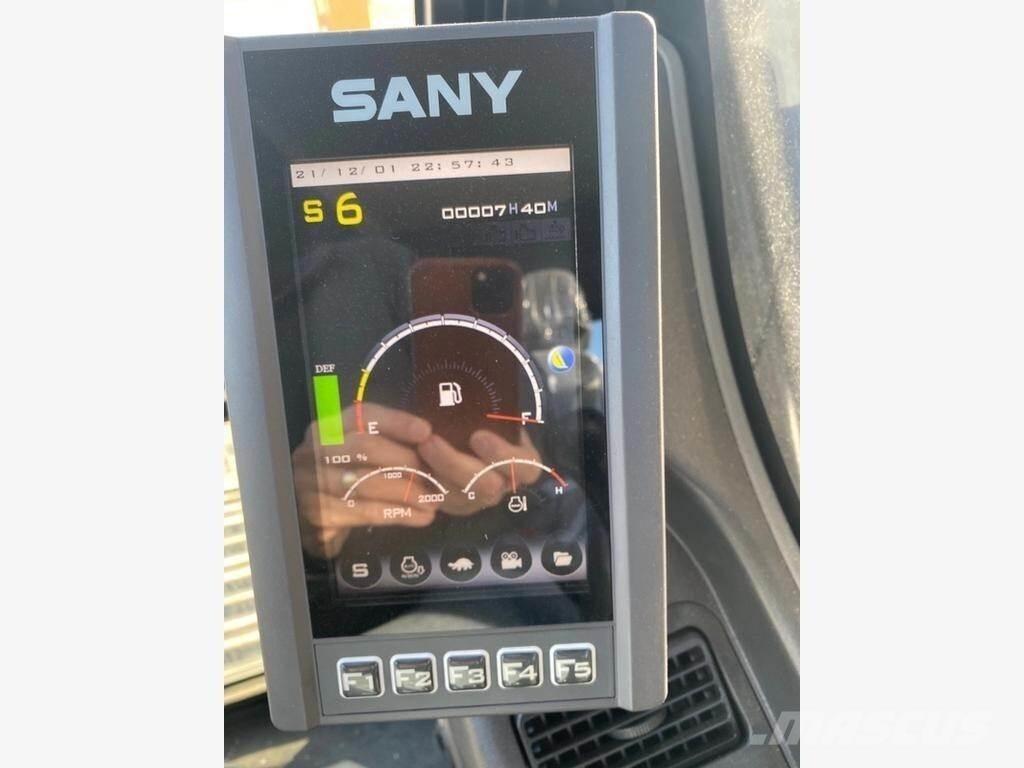 Sany SY215C LC Kāpurķēžu ekskavatori