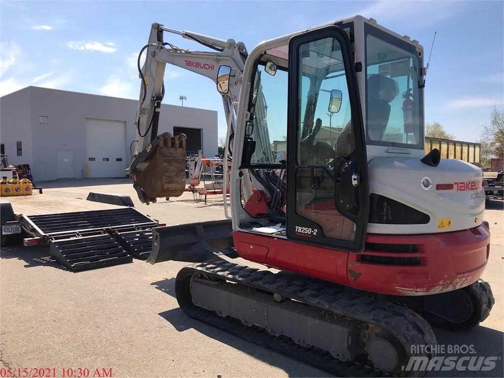 Takeuchi TB250-2 Mini ekskavatori < 7 t