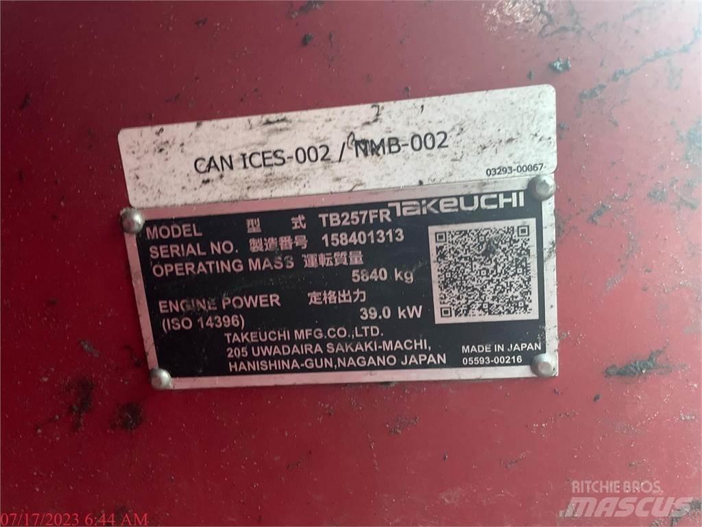 Takeuchi TB257FR Kāpurķēžu ekskavatori