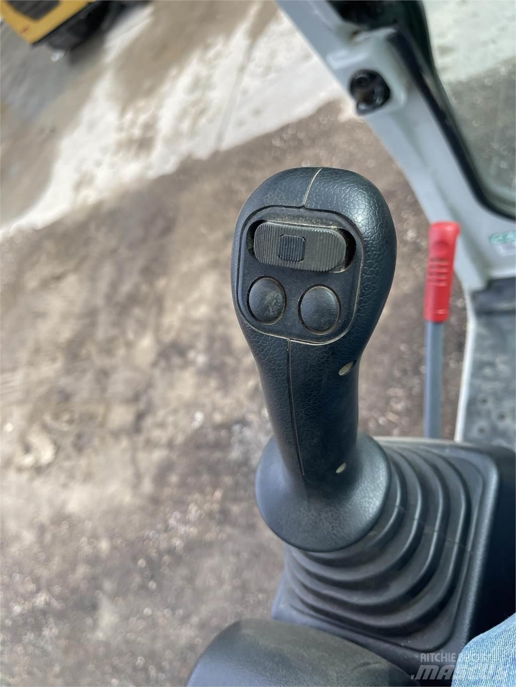 Takeuchi TB370 Kāpurķēžu ekskavatori