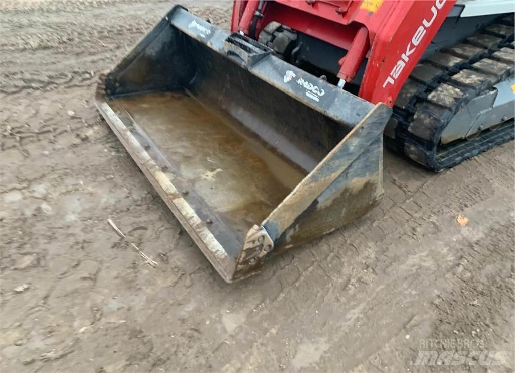 Takeuchi TL10V2 Lietoti riteņu kompaktiekrāvēji
