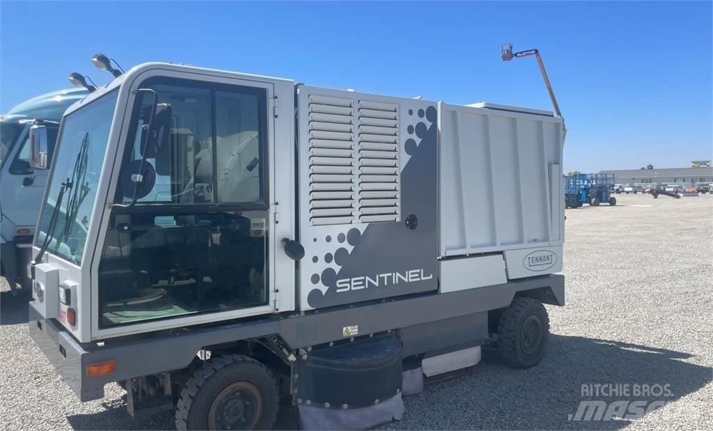 Tennant SENTINEL Ielu tīrīšanas mašīnas