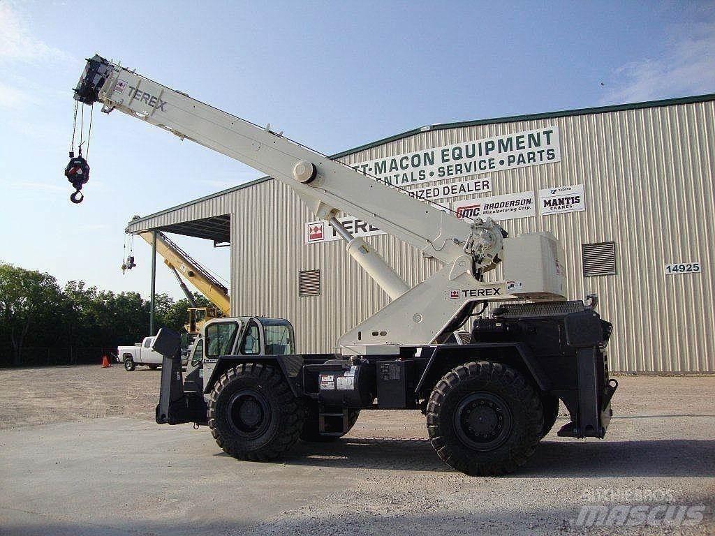Terex CD225 Celtņi nelīdzenām virsmām