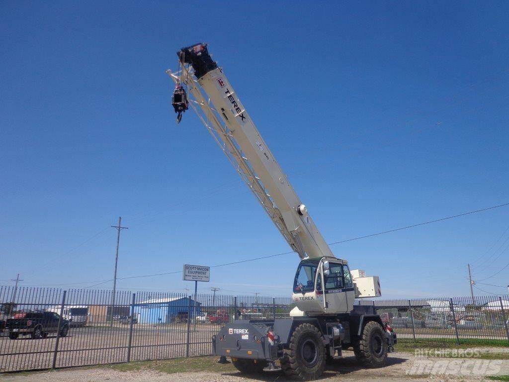 Terex RT230-1 Celtņi nelīdzenām virsmām