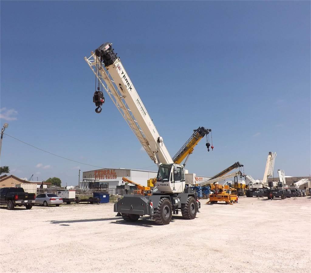 Terex RT230-2 Celtņi nelīdzenām virsmām