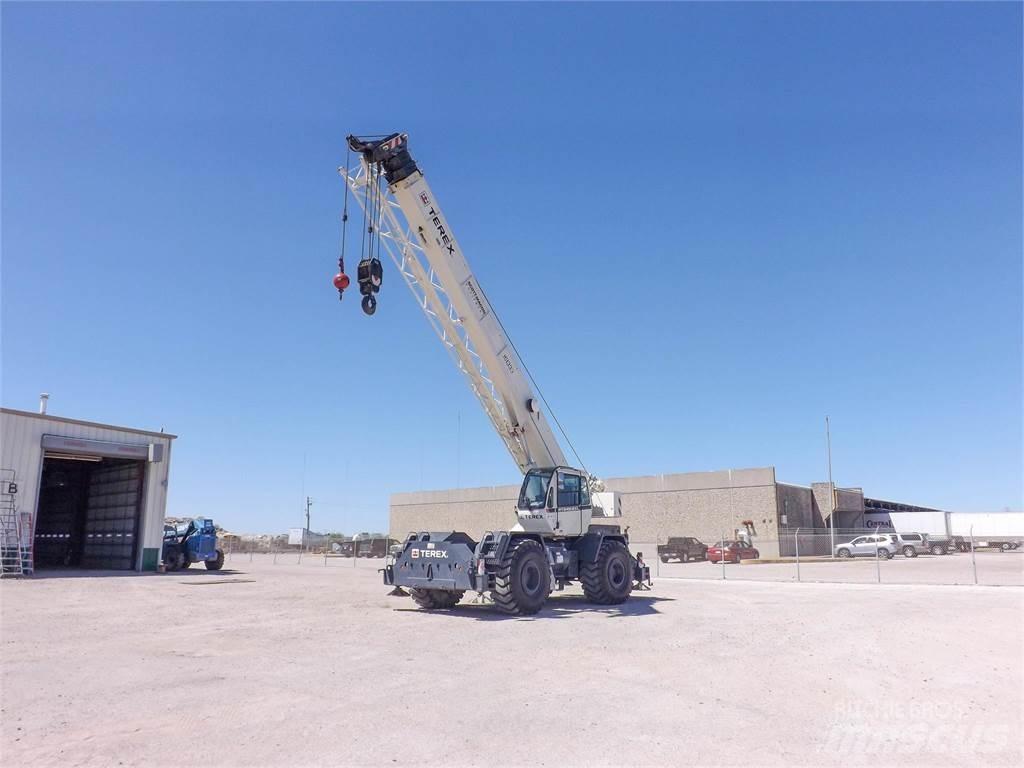 Terex RT345-2XL Celtņi nelīdzenām virsmām